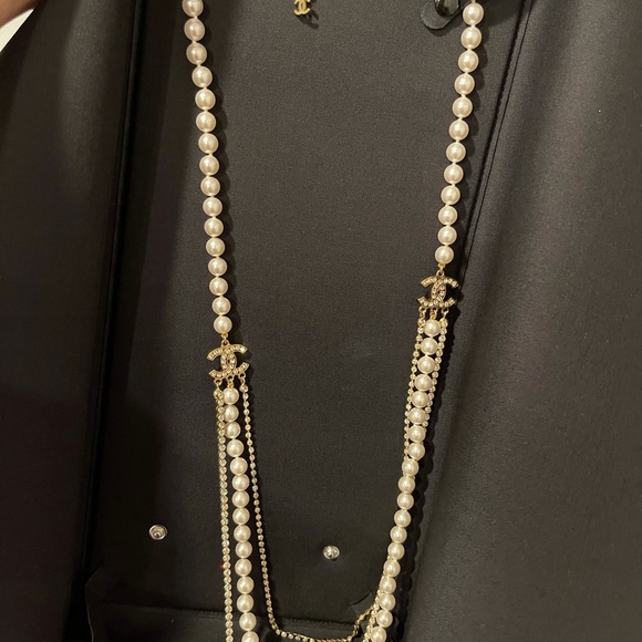 ✨Gorgeous Cruise Chanel Necklace✨ - Picture 9 of 9